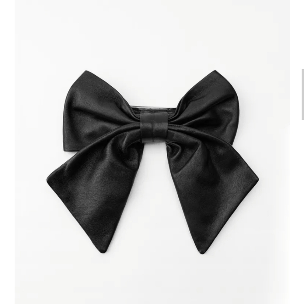 LEATHER BOW SHEEPSKIN CLIP - Picture 3 of 6